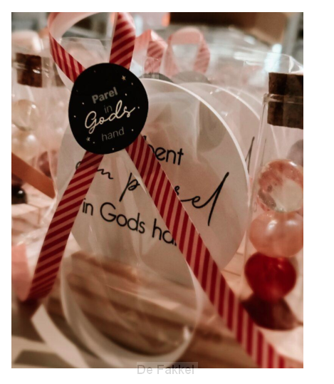 Parel in Gods hand